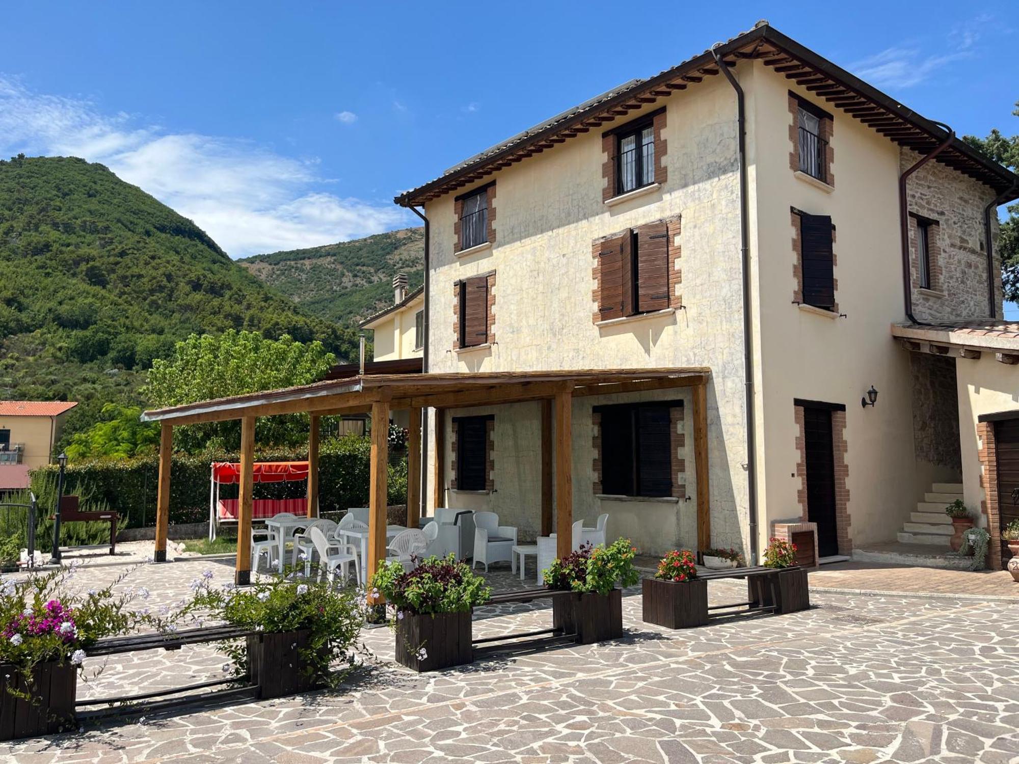 Casa Vacanze Vecchio Frantoio Residenza Moraiolo Spoleto Eksteriør billede