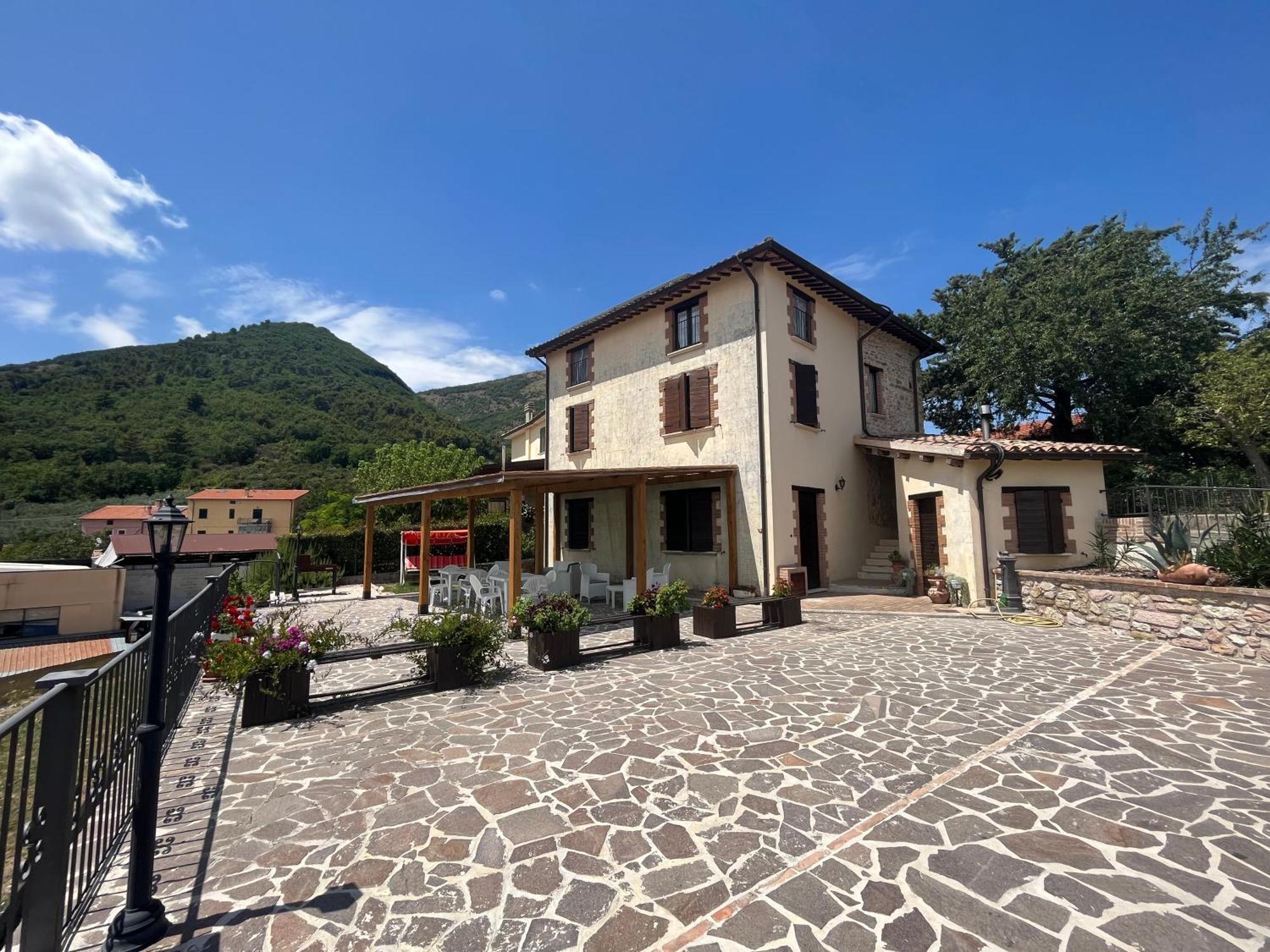 Casa Vacanze Vecchio Frantoio Residenza Moraiolo Spoleto Eksteriør billede